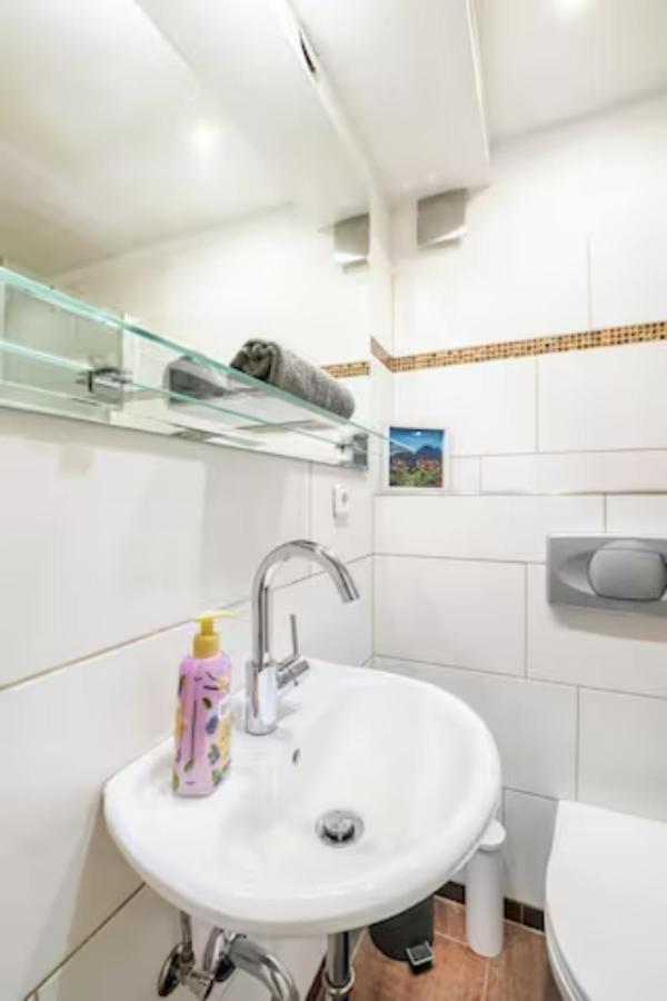 Gemuetliche 3-Zkb Wc Souterrainwohnung In Bestlage Hamburg-Harburg Buitenkant foto